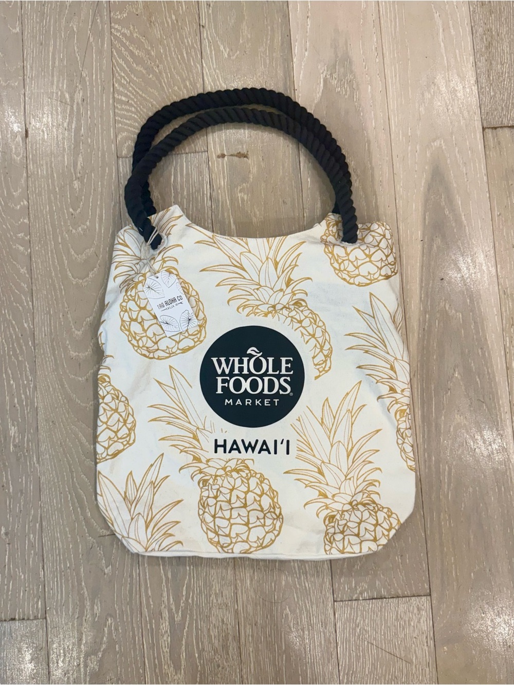 2 Whole Foods Market Exclusive Hawaiʻi Rainbow & Pineapple Canvas Tote Bag NWT - Picture 5 of 6